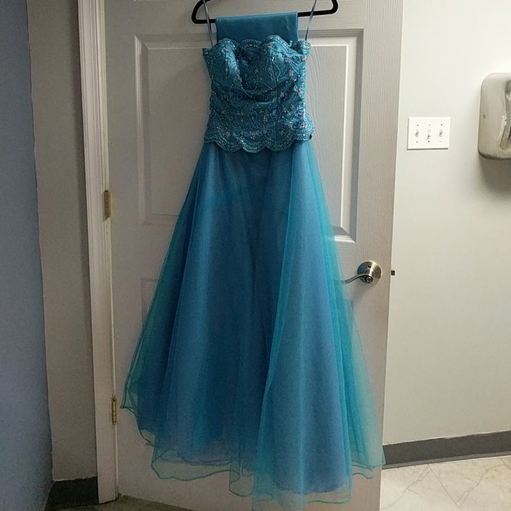 Blue prom dress
